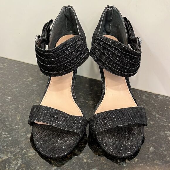 Nine West Women’s Rhinestone Buckle 3” Heels-Size 7M - Picture 2 of 7